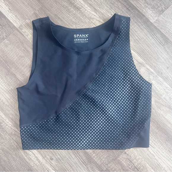 Spanx Reflective Slim Fit Crop Top EUC Size L Black - Picture 5 of 11